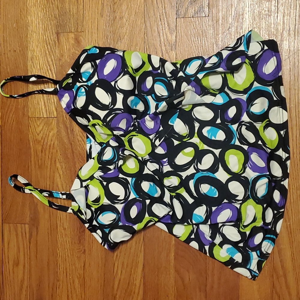 🎉 Womens bathing top only size 12